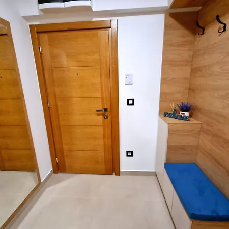 Апартаменты Leonardo 61 *